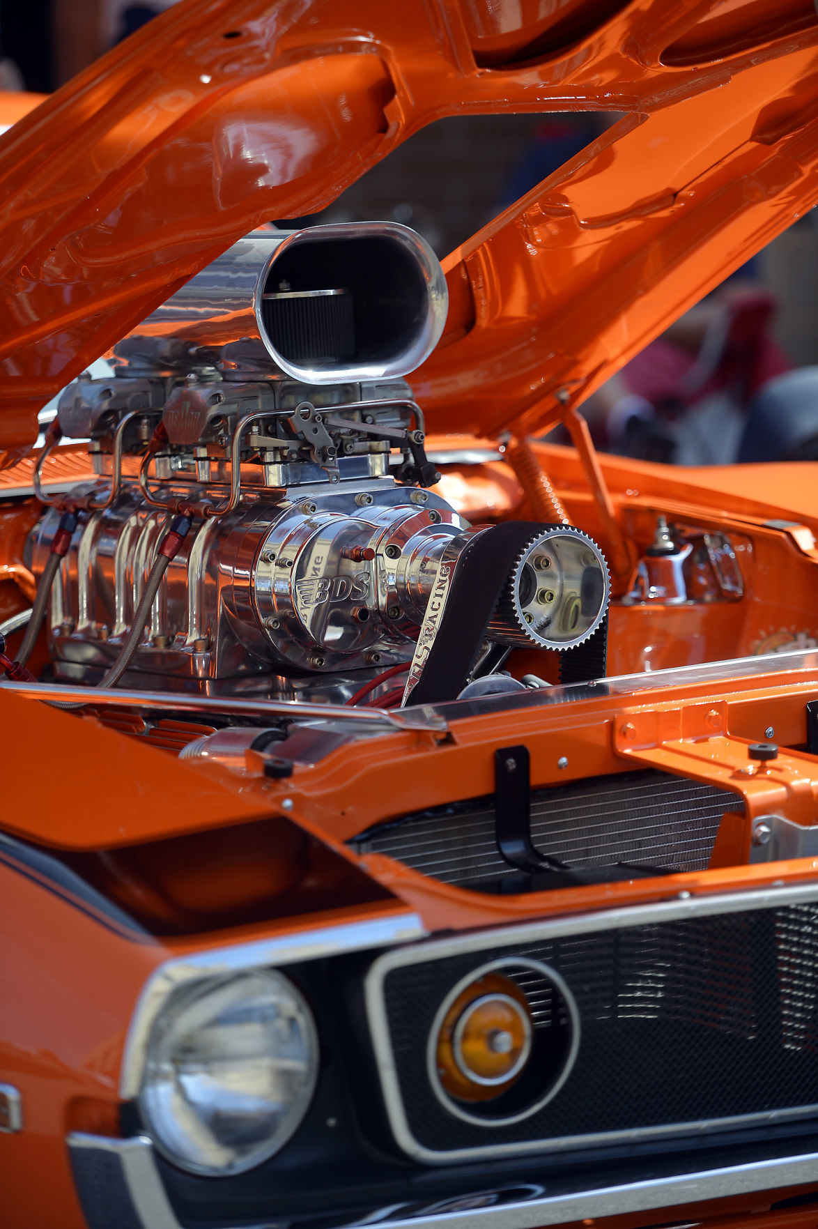 CLASSIC CRUISE IN CAR SHOW
